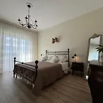 Vittore 11 Square