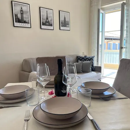 Vittore 11 Square Apartmán *